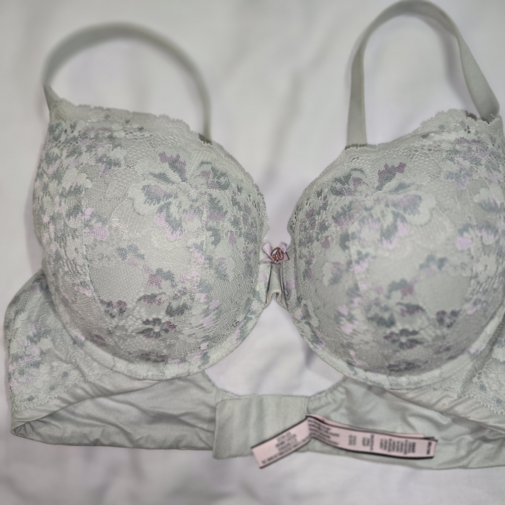 Victoria's Secret Lace Underwire Bra - Light Gray and Soft Pink
